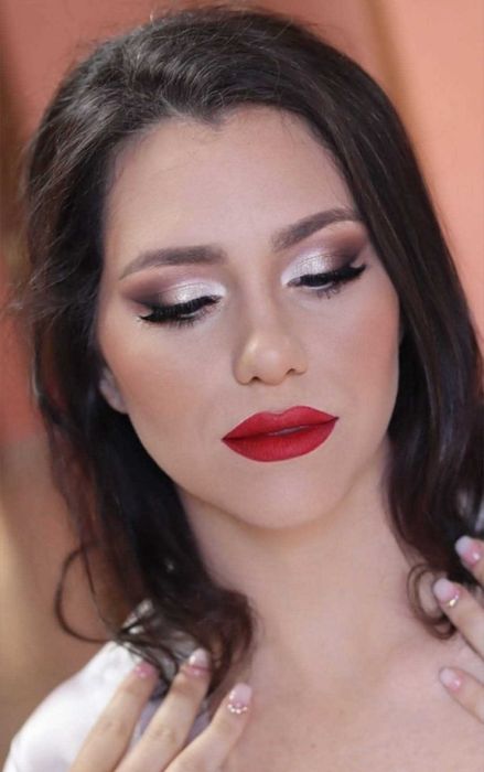Make-up profesional,pensat si stilizare sprancene