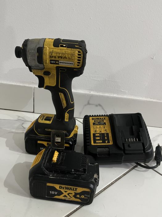 Vand DeWALT dcf887 18v XR