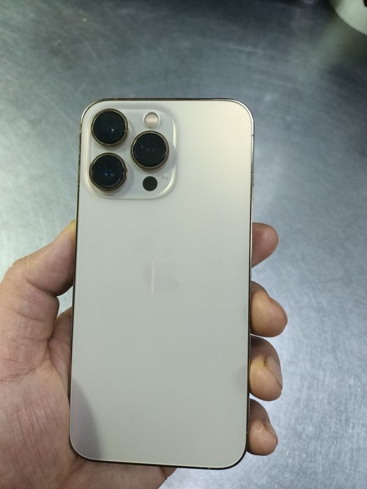 Айфон 13 про с гарантией