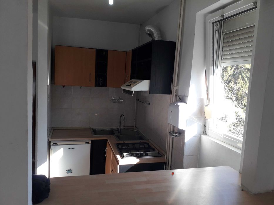 ofer spre inchiriere garsoniera