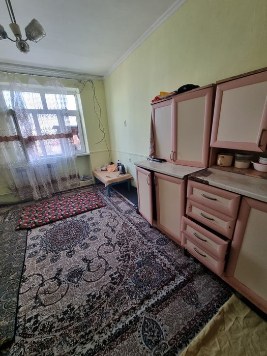 Лисунова массив  продаю 2ком. б/ общ.