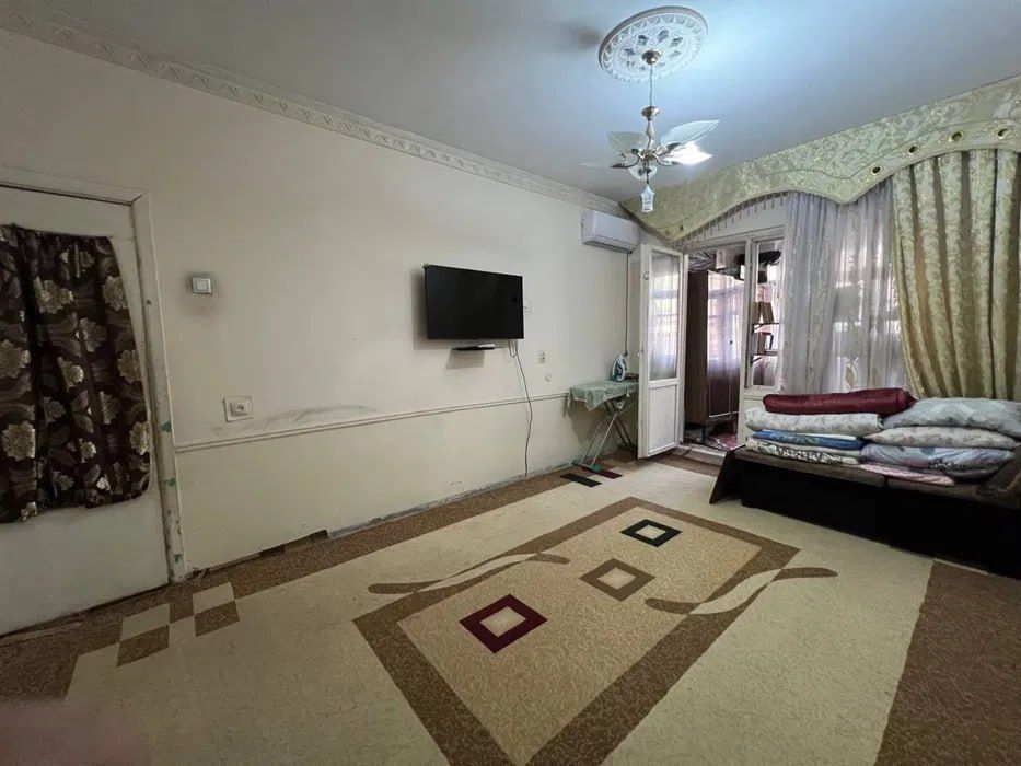 2/7/9. Сергели 5. Метро "O'zgarish". Квартира 60 м², дом - галерейка.