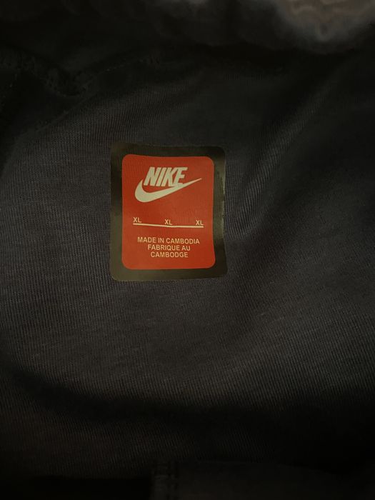NIKE Tech Fleece