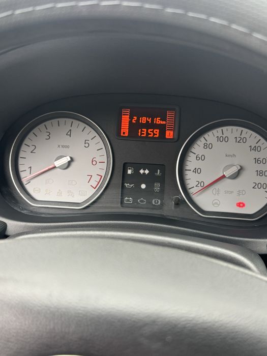 Dacia Sandero 1.2 benzina , A.C , geamuri electrice