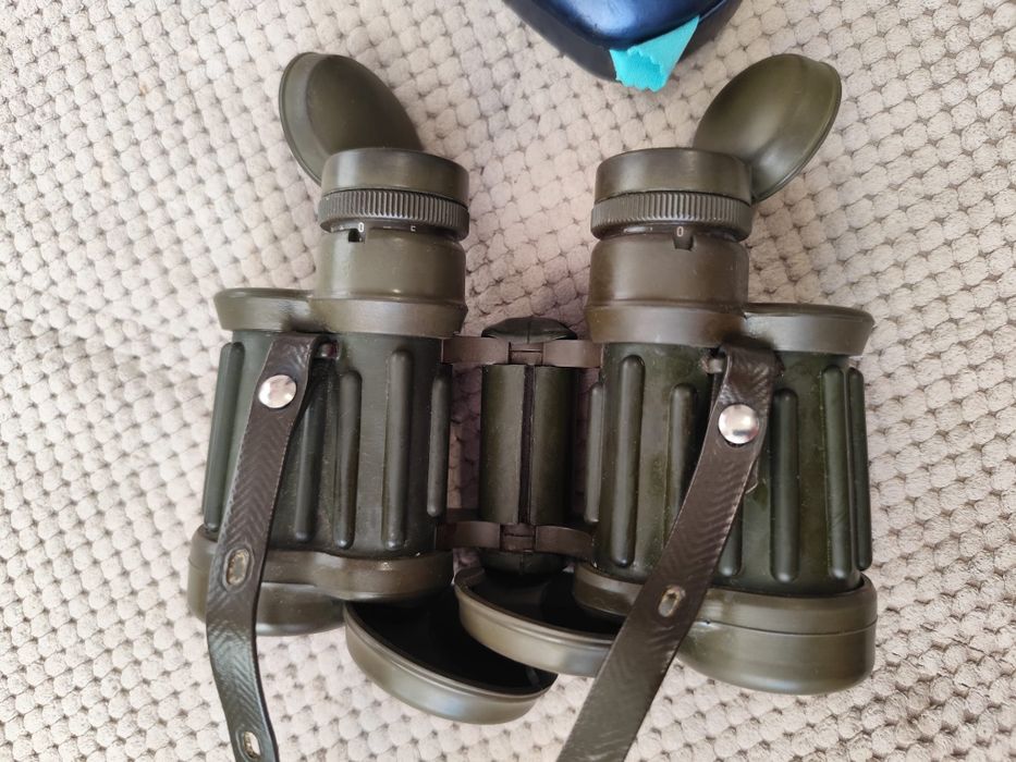Binoclu militar Hensoldt