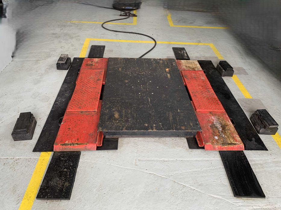 Elevator pneumatic vulcanizare