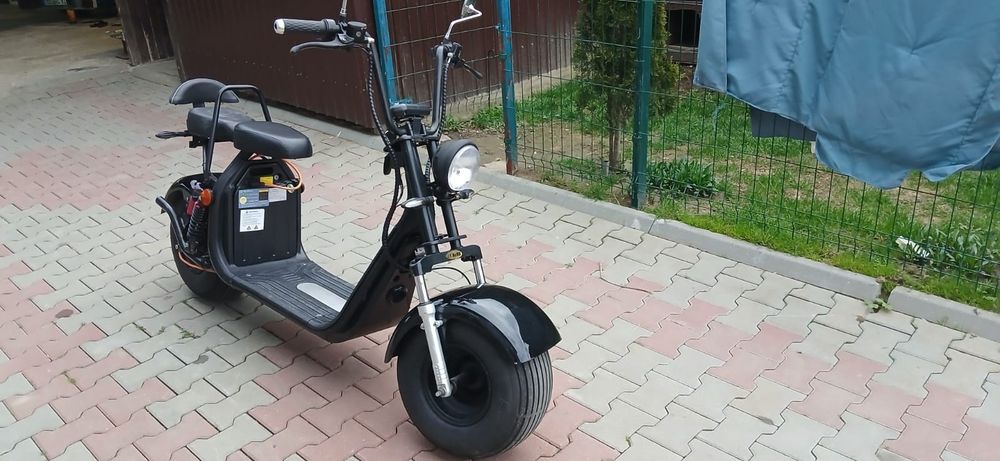 Tricicletă scuter electrica