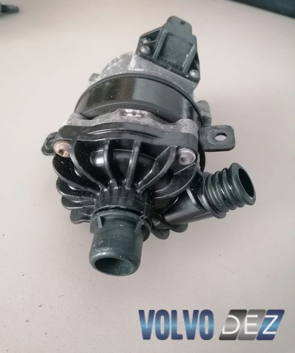 Pompa circulara auxiliara VOLVO V60 31293979