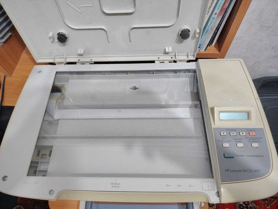 Многофункциональный принтер HP LaserJet M1120 MFP в хорошем состоянии