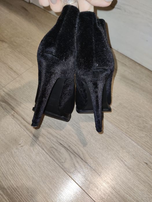 Cizmulițe negre Zara