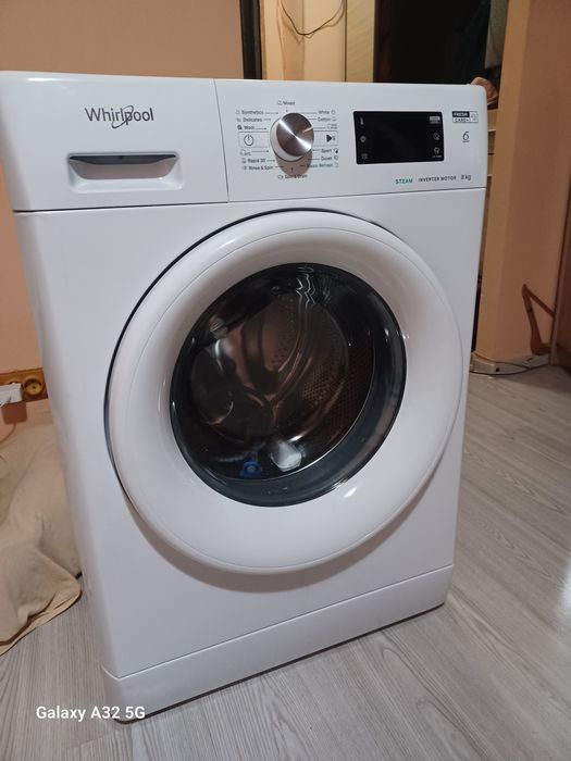 Vând mașină spalat whirlpool