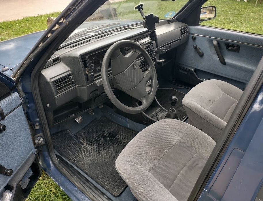 Volkswagen Golf 1988 diesel, 1.509 € — imagine 3