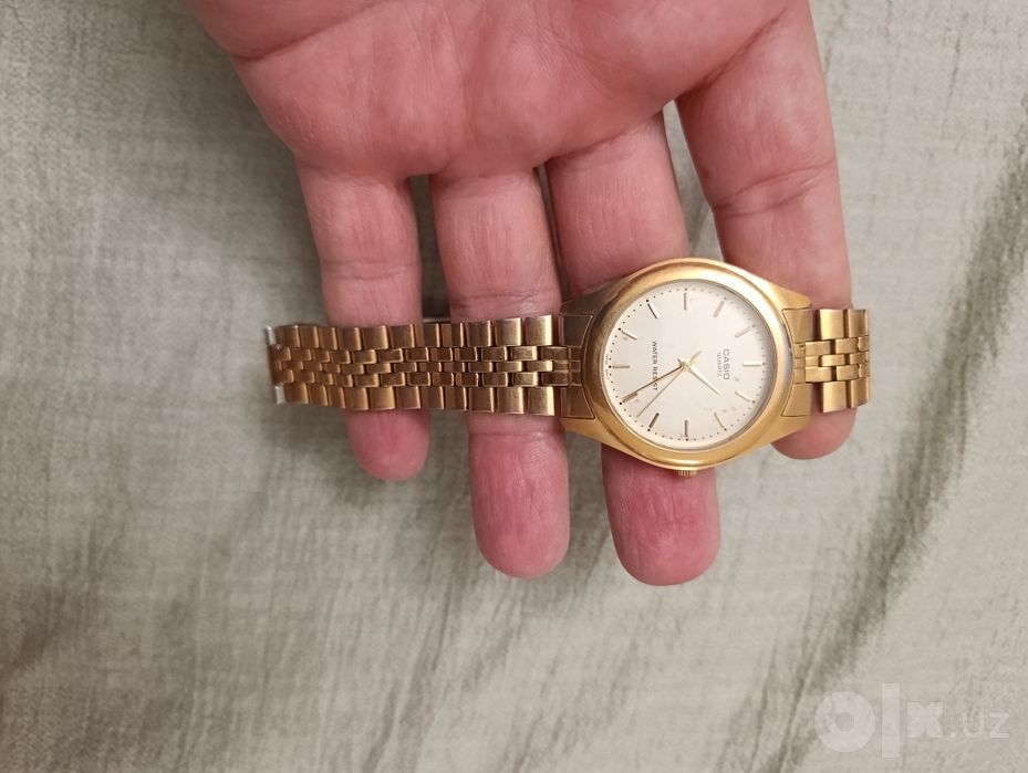 Продам японские часы Casio