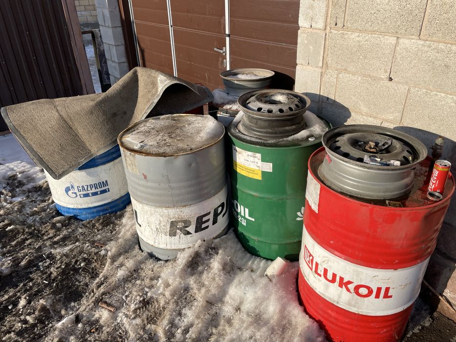 Продам бочки 2000 л