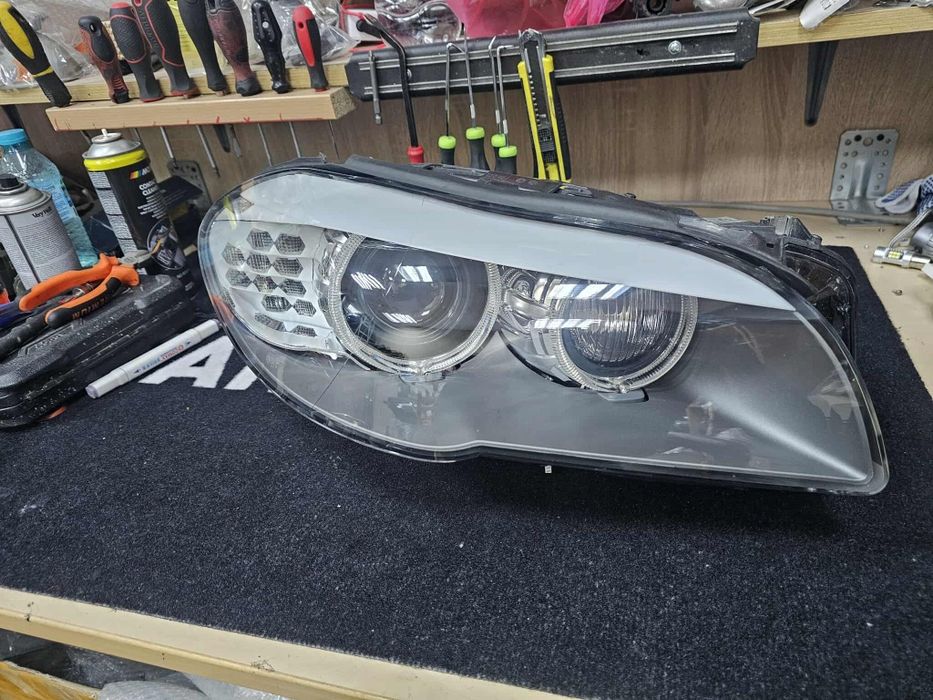 Десен фар BMW 5 F10 завиващ desen far бмв 5 ф10