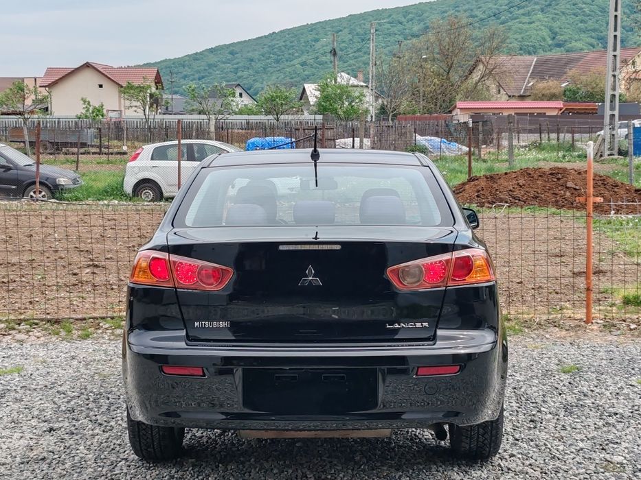 Mitsubishi Lancer 1.5i 109cp 2010