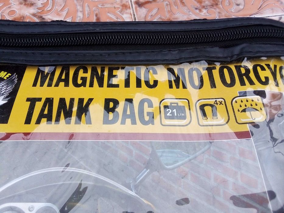 Магнитна чанта за резервоар на мотоциклет