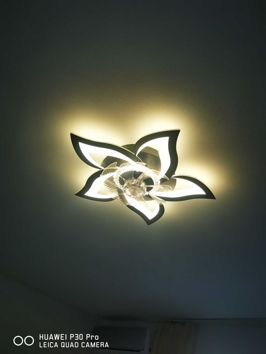 Vând lustra de tavan led moderna