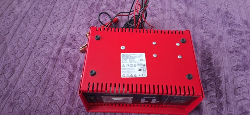 Зарядно за акумулатор -ABSAAR 11A.Немско