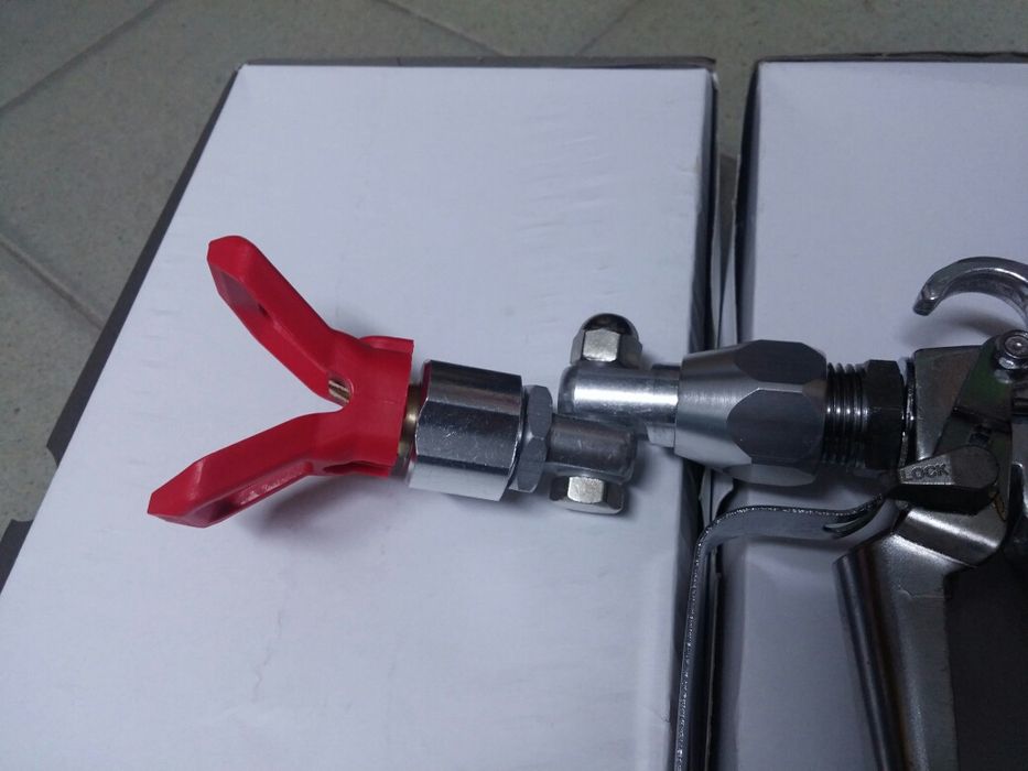 Ъглов накрайник за безвъзушно боядисване