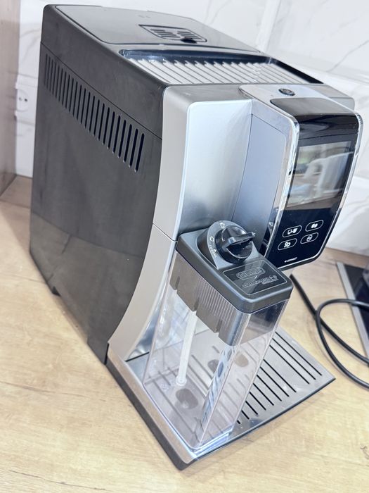 Продаю кофемашину Delonghi