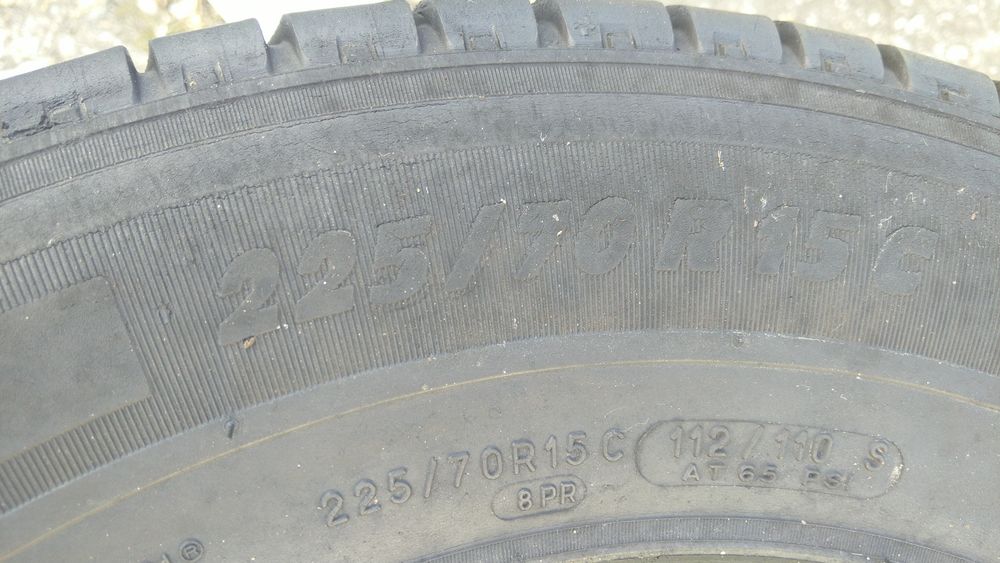 Anvelope vara 225 70 R15C Michelin 2 bucăți