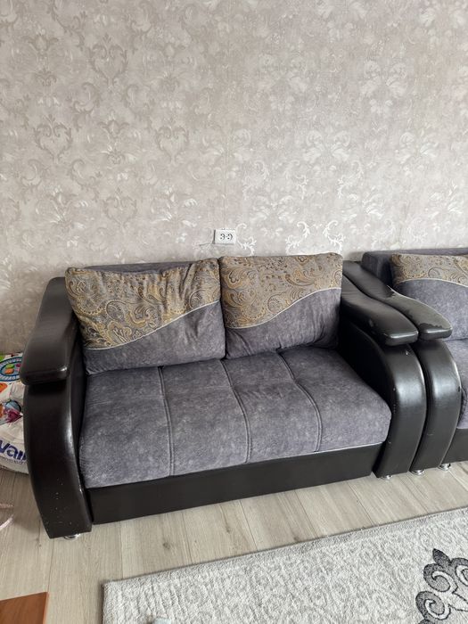 Продам комплект диван