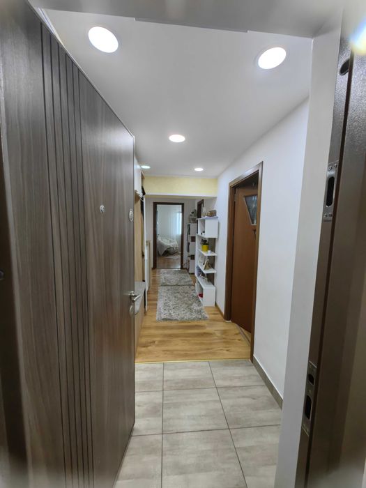 Apartament 4 camere decomandat