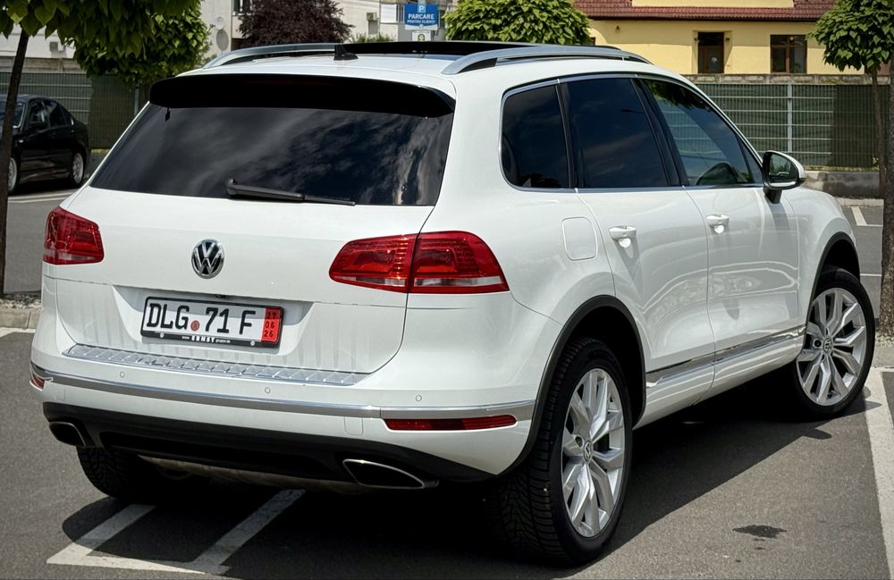 VOLKSWAGEN Touareg 2015 — imagine 4