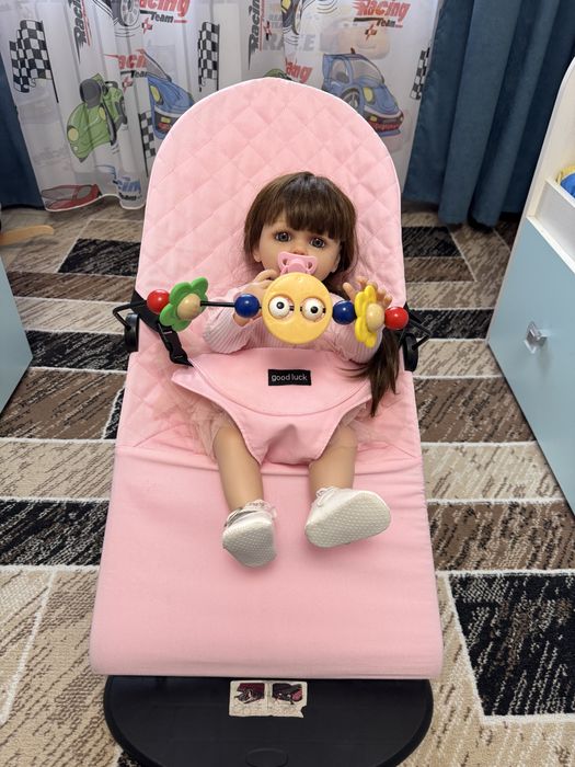 Продаю шезлонг розового цвета