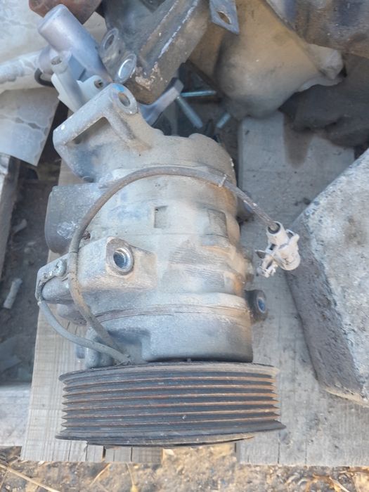 Компресор Тойота Хайлюкс