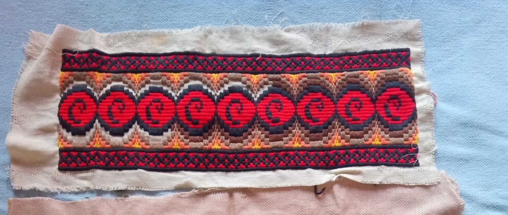 Намаление 50 процента на долу Ръчно плетен дантела ,бродирани платове