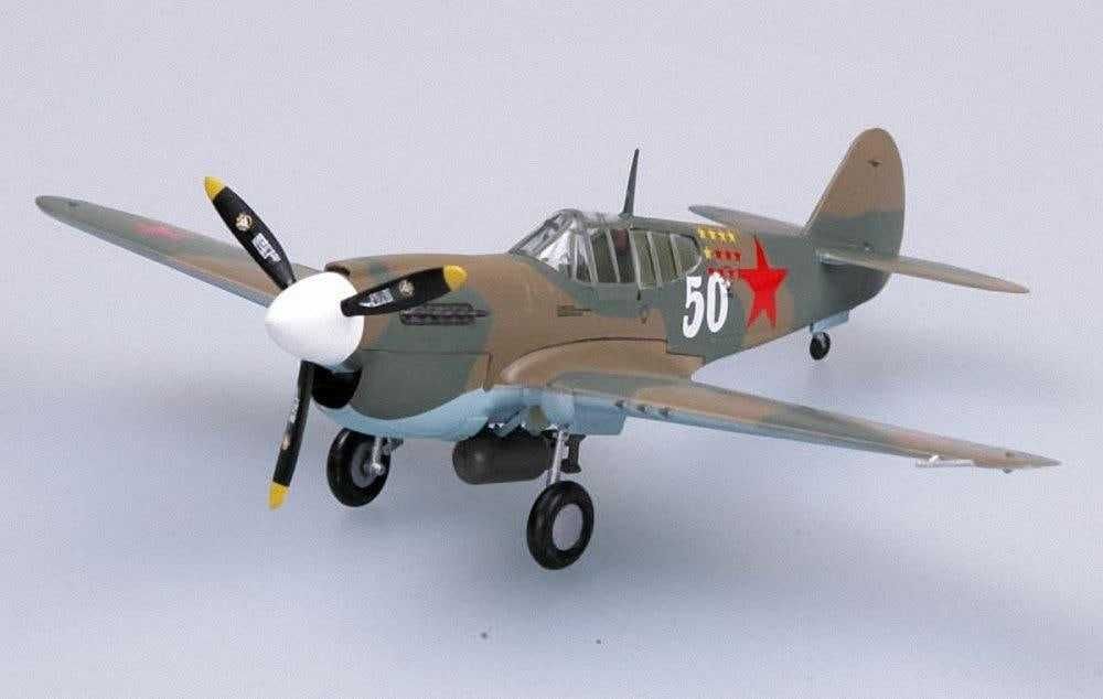 Сборная модель самолета P-40 E Киттихаук (Моделист и Academy, 1:72)