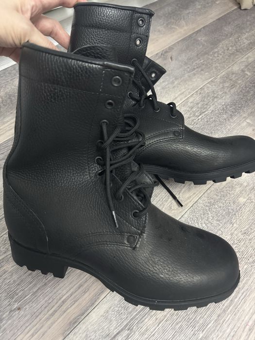 Продаю берцы новые