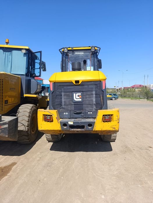 Продам спецтехниеу