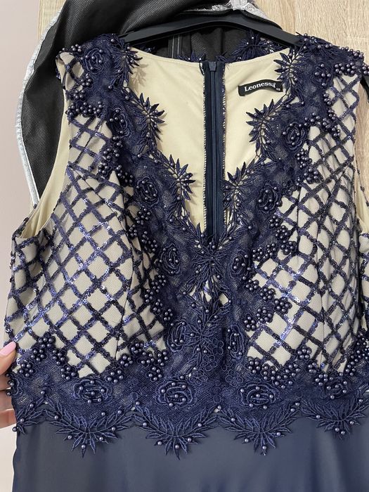 Рокля за повод