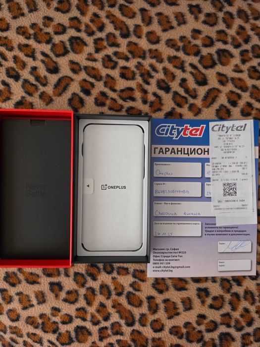 Oneplus 15,черен, 16 рам, 512 ром.
