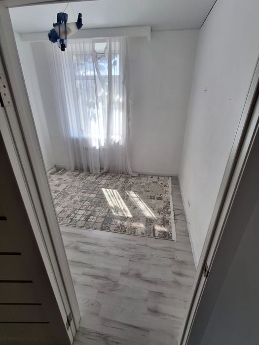 Продам трехкомнатную квартиру