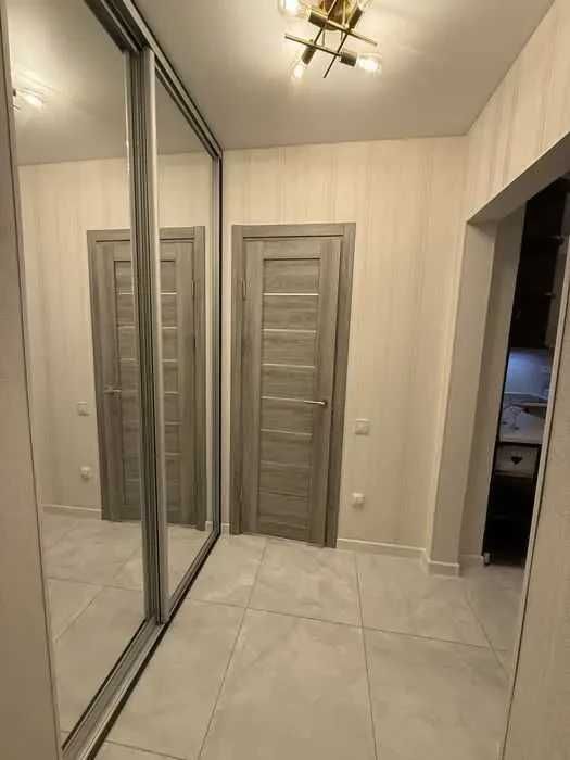 Дава се под наем Двустаен апартамент в София, Център - 55 кв.м за 356.49 € - Снимка #3