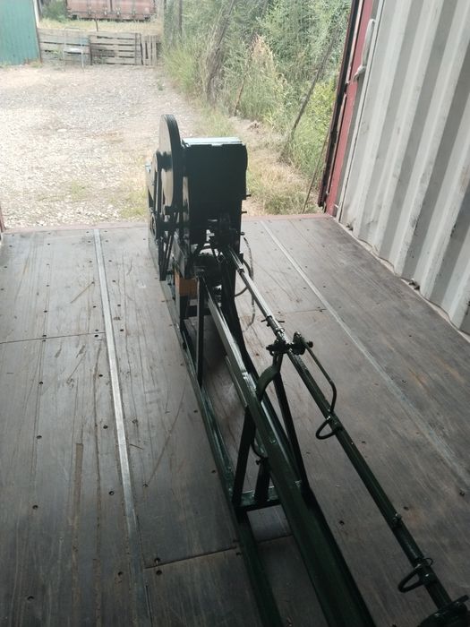 Правильной отрезной станок