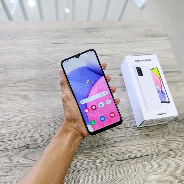Samsung ideal srochna sotiladi