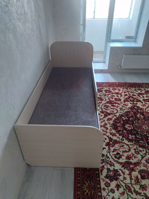 Продаётся Кроватка 2шт