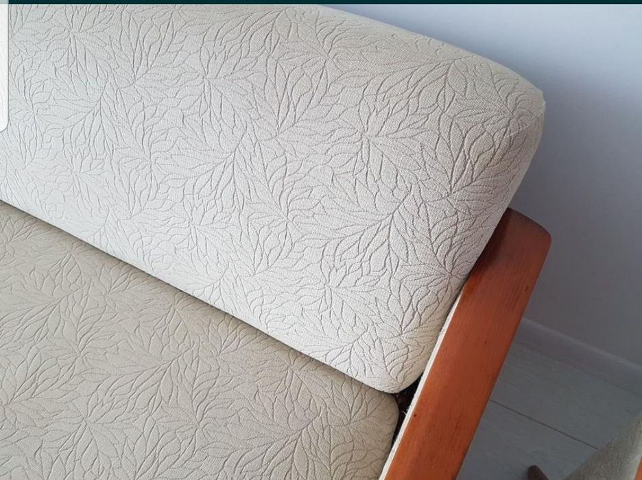 Продам диван и два кресла