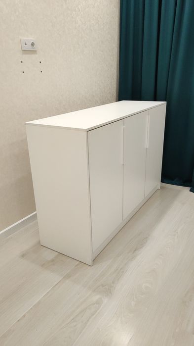 Комод-шкаф, тумба, подарок -стол