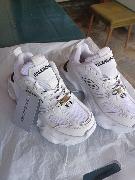 Balenciaga нови обувки