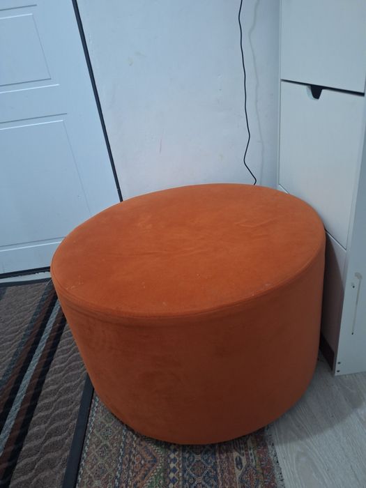 Продам пуфик в хорошем состоянии