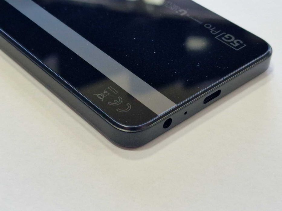 UG Phone U25 Pro 5g 256/6GB