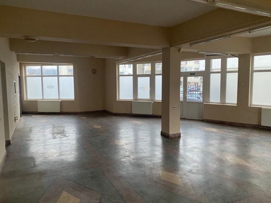 Spatiu Comercial central Dej