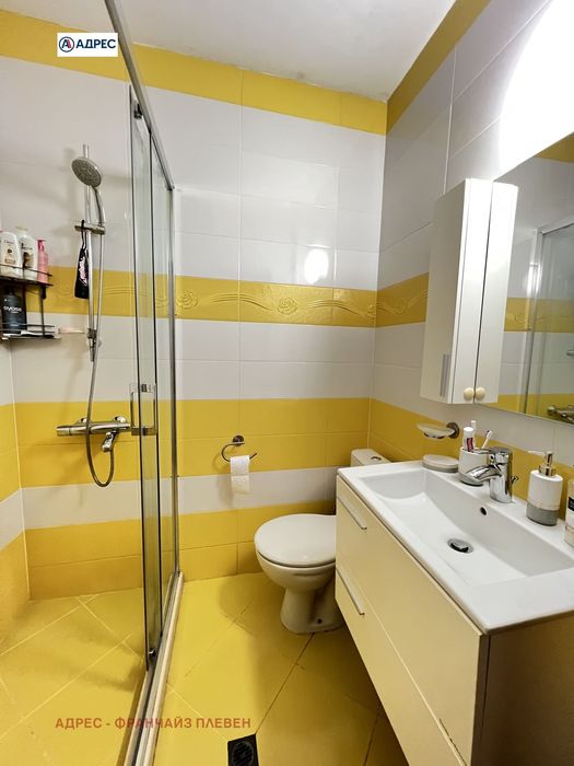 Продава се Тристаен апартамент в Плевен, Идеален център - 100 кв.м за 2000 €/кв.м - Снимка #8