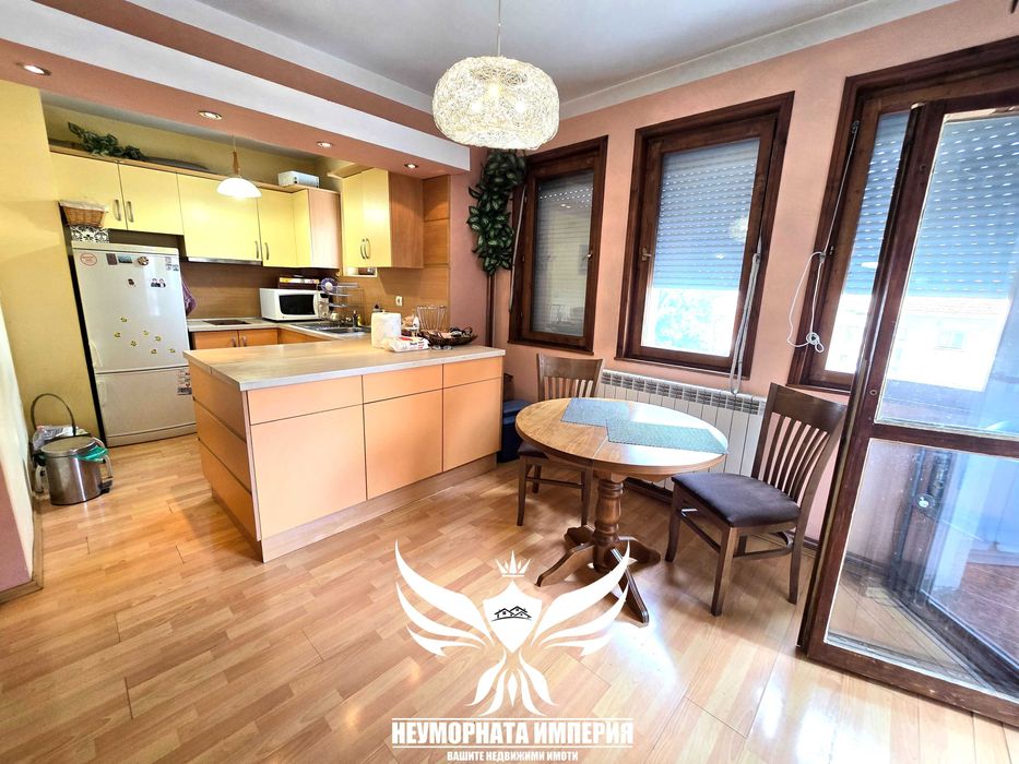 Продава се Къща в Асеновград - 390 кв.м за 1154 €/кв.м - Снимка #4